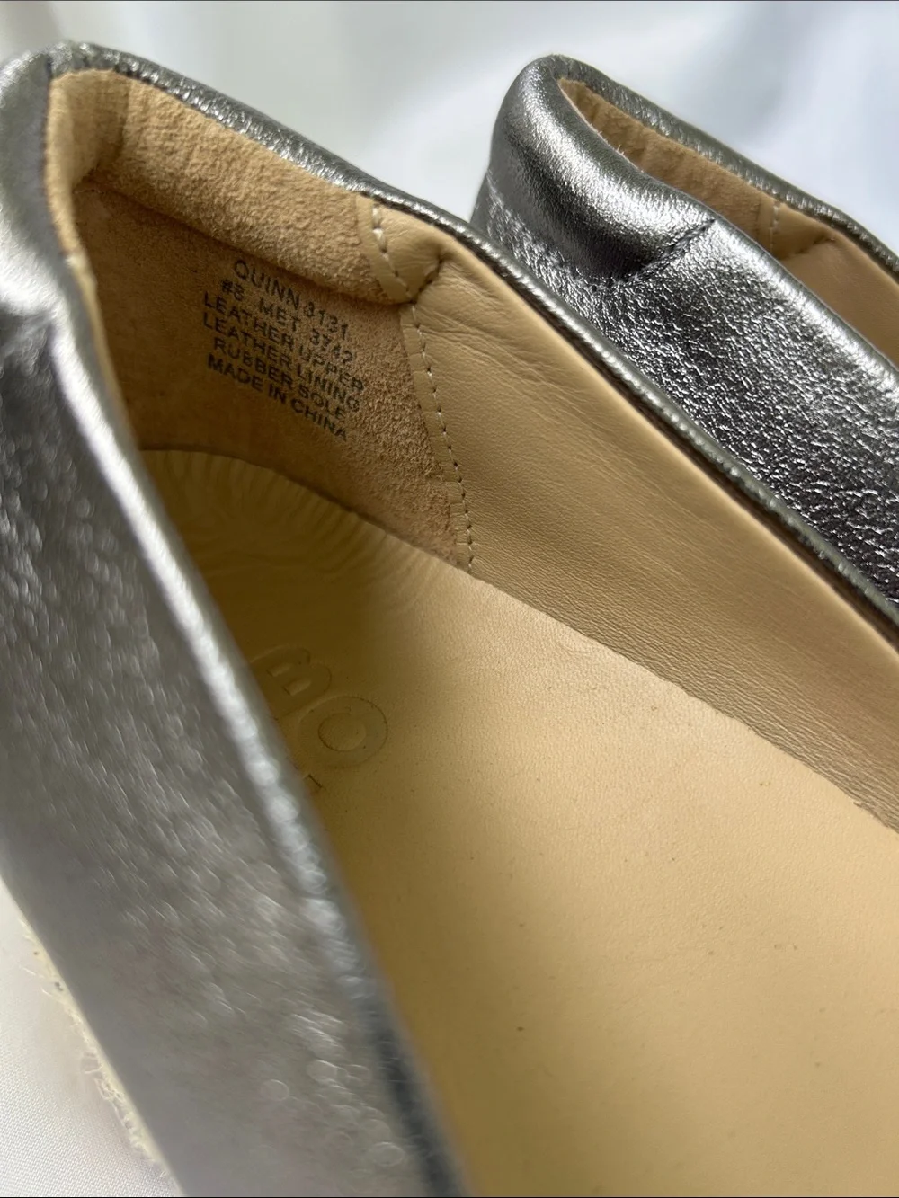 Abeo metallic silver